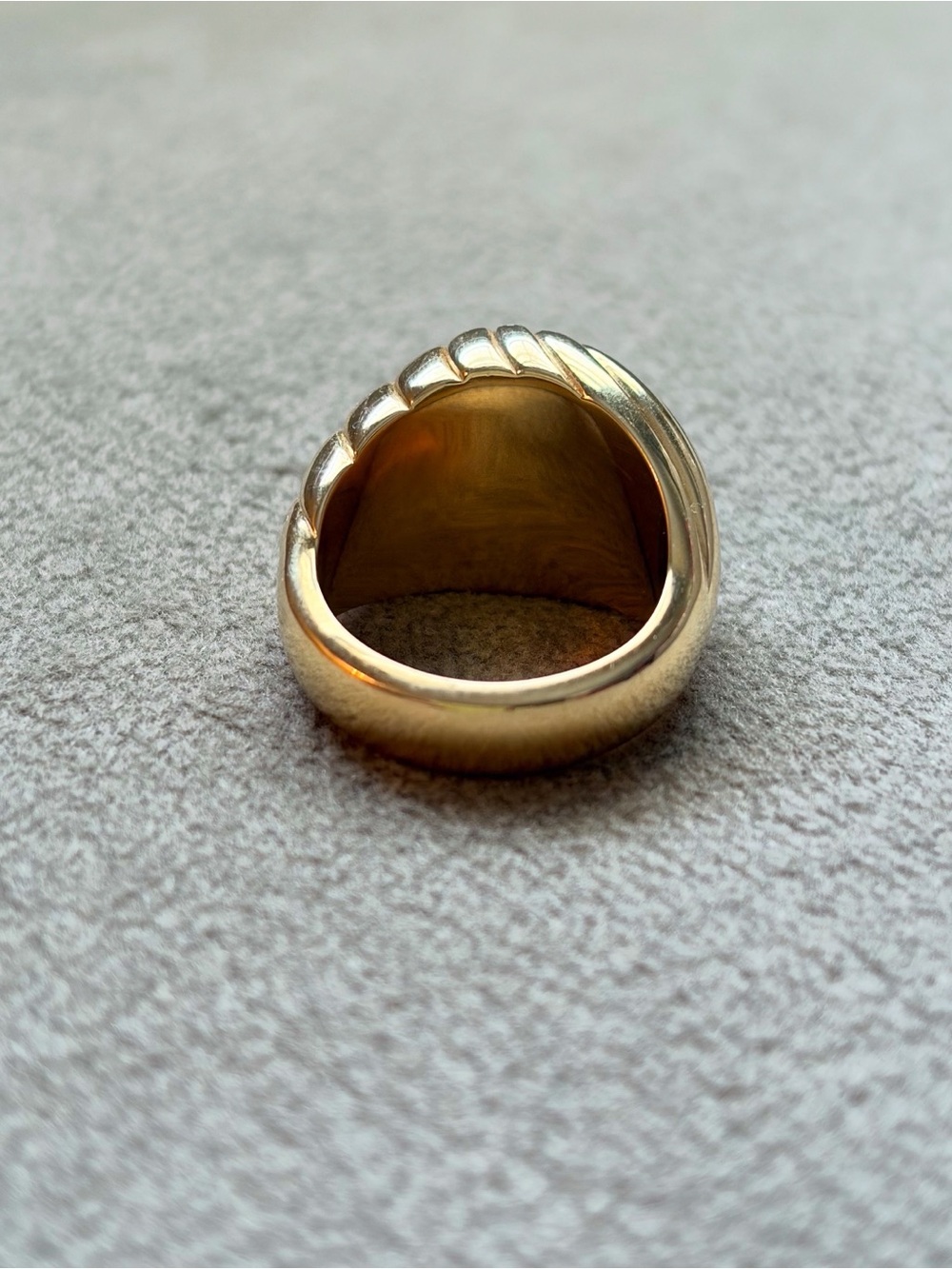 solid gold feathered solitaire ring - Picture 2 of 4